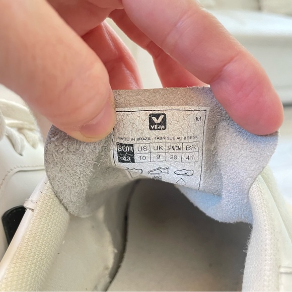 Veja Men's V-10 Rubber Trimmed Leather Lace Up Sneaker, US Size 10 - Picture 3 of 7